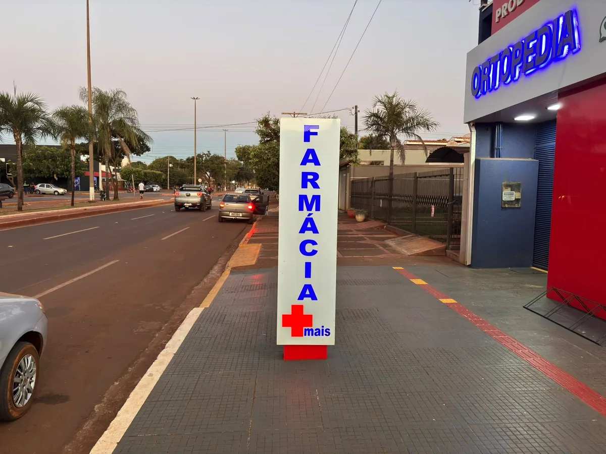 Totem Farmácia Mais